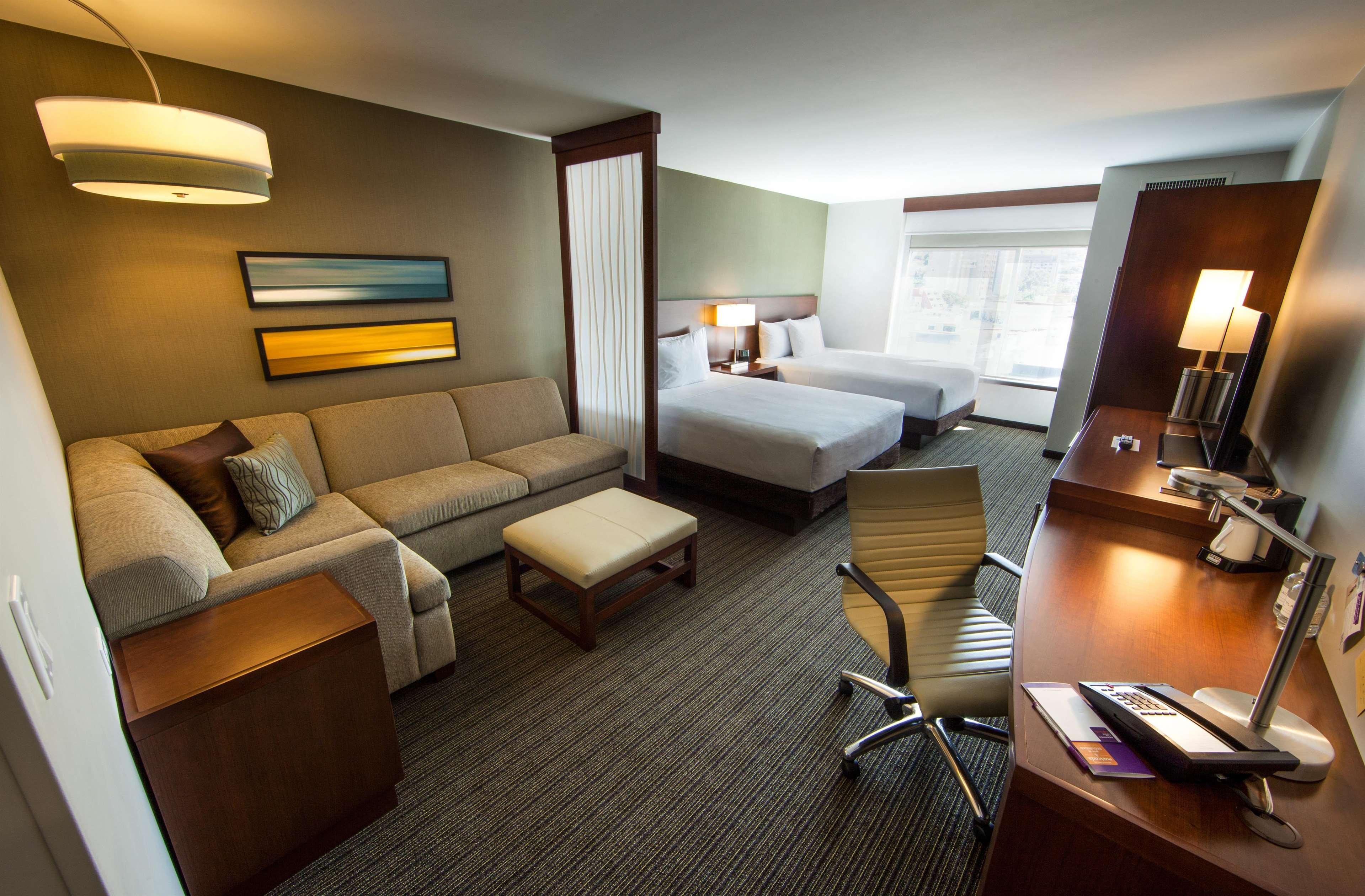 Hyatt Place Tijuana Bagian luar foto