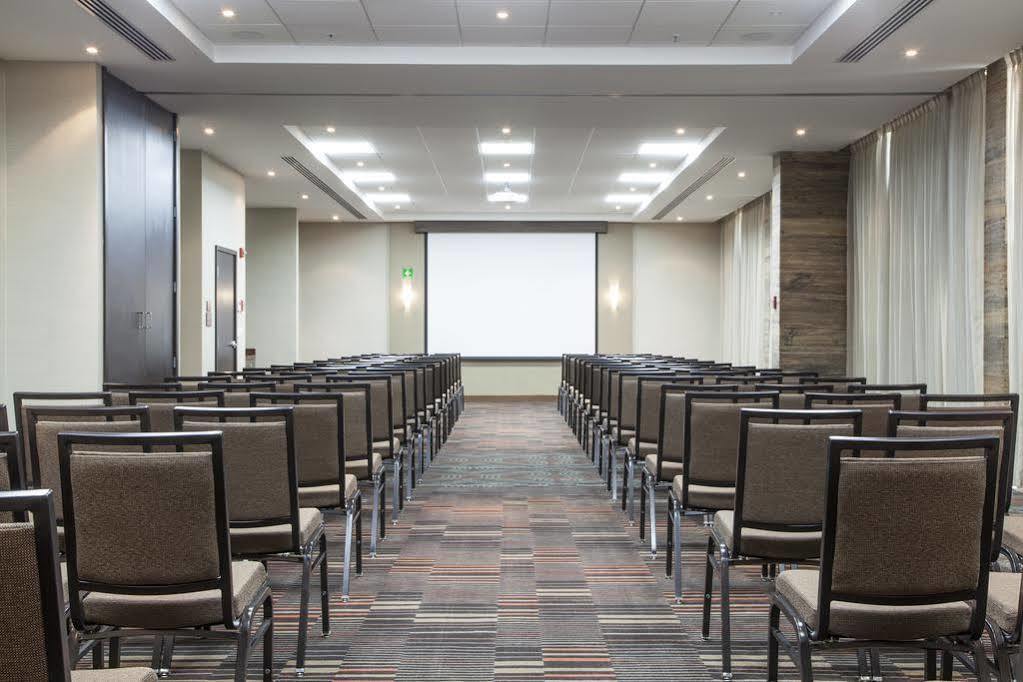 Hyatt Place Tijuana Bagian luar foto