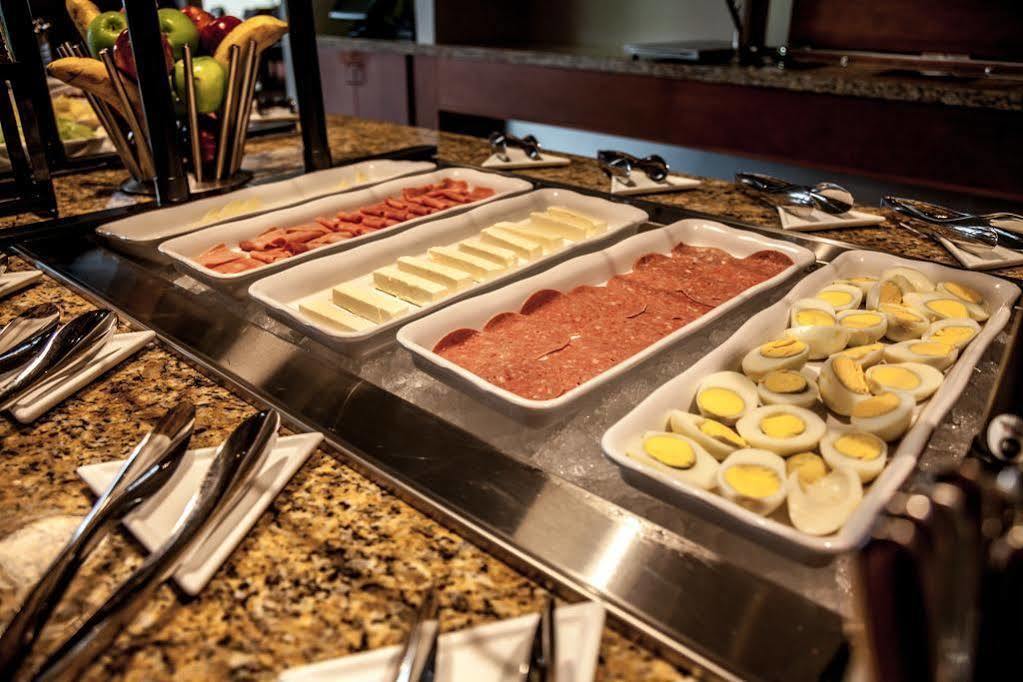 Hyatt Place Tijuana Bagian luar foto