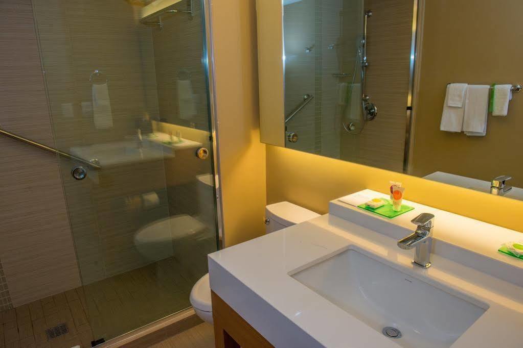 Hyatt Place Tijuana Bagian luar foto
